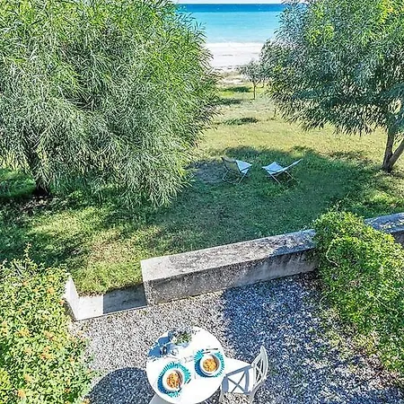 Apartmán In Sleeps 4 With Air Con