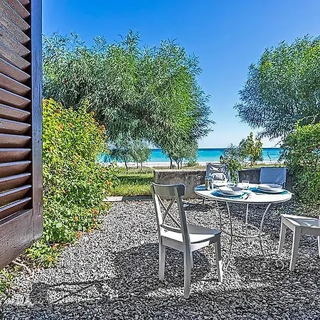 شقة In Sleeps 4 With Air Con Santa Caterina Dello Ionio Marina