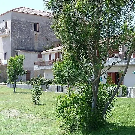In Sleeps 4 With Air Con