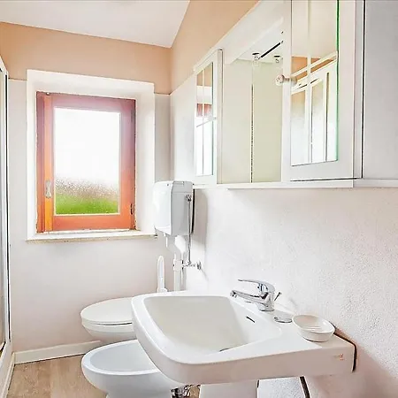 In Sleeps 4 With Air Con شقة Santa Caterina Dello Ionio Marina